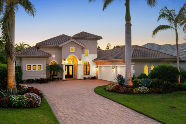 4249 Deephaven Lane